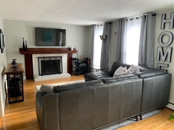 40 Russet Road Billerica, MA 01821 - Photo 6 of 16