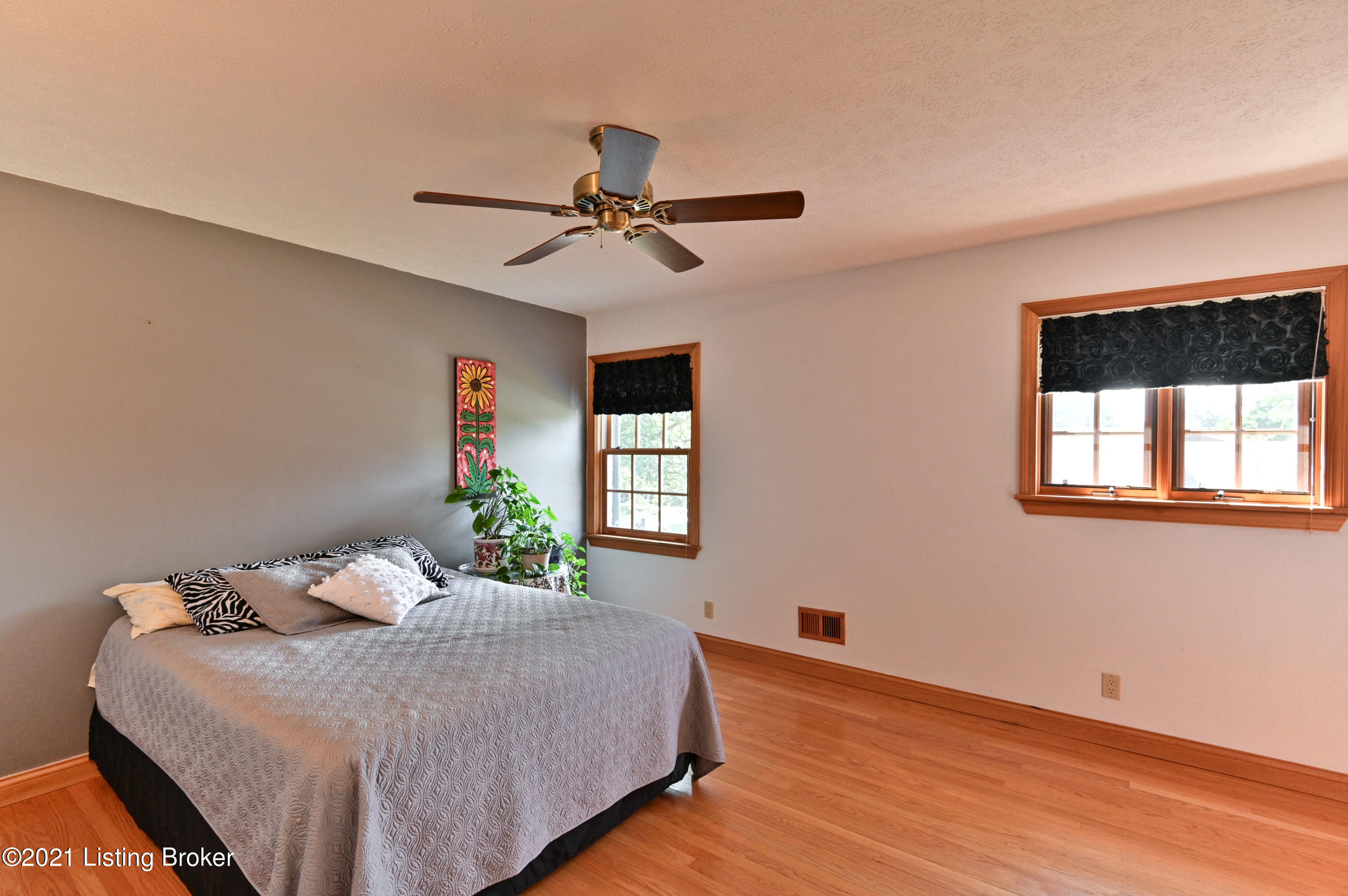 9001 Cardiff Road Louisville, KY 40242 - Photo 26 of 40 035 - 20210812 4248