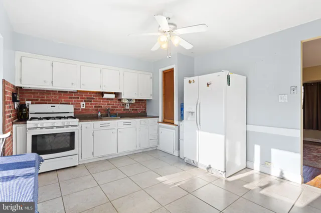 $300,000 | 679 Santa Fe Drive, Mantua, NJ 08051