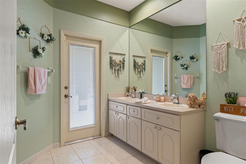 10327 Velvetseed Circle Spring Hill, FL 34608 - Photo 18 of 60