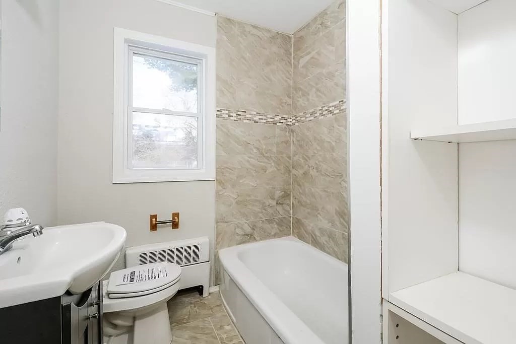 13 Grattan Street Springfield, MA 01119 - Photo 14 of 22 Gallery Image 14