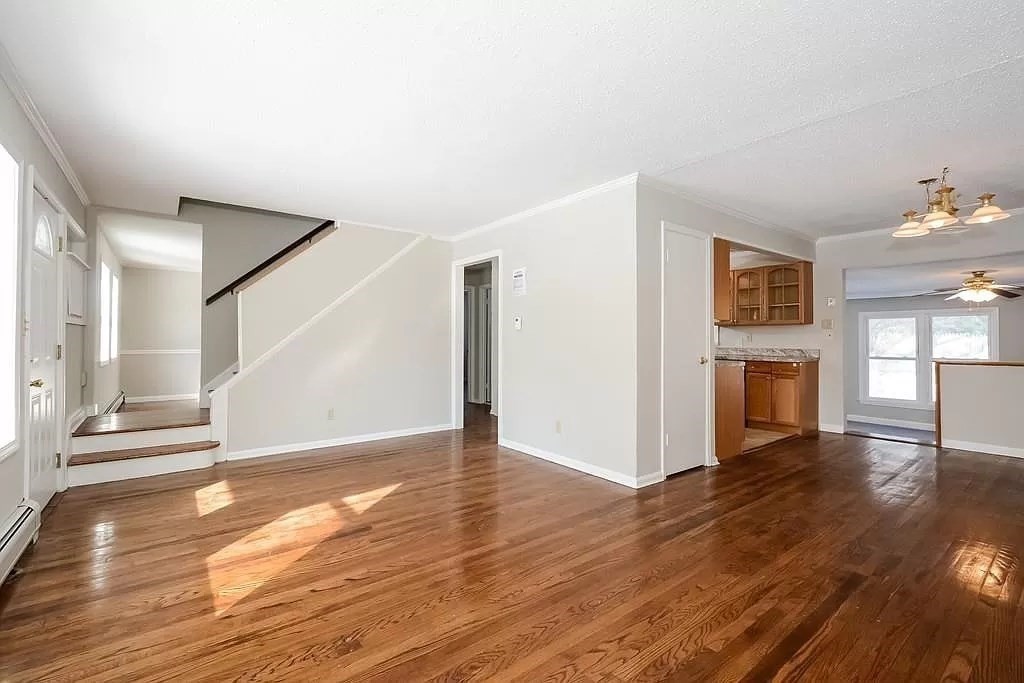 13 Grattan Street Springfield, MA 01119 - Photo 3 of 22 Gallery Image 3