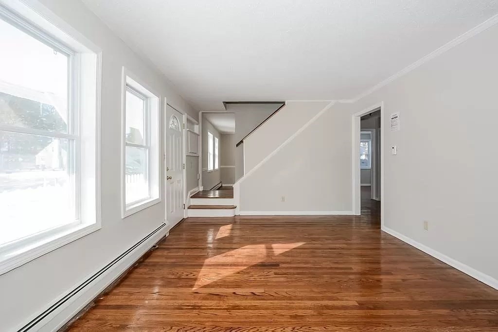 13 Grattan Street Springfield, MA 01119 - Photo 4 of 22 Gallery Image 4