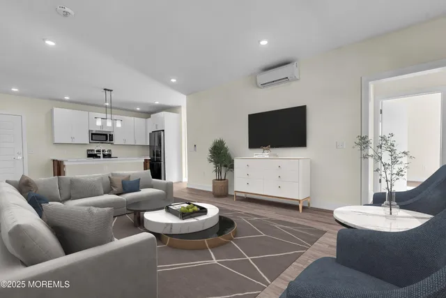 $2,700 | 19 Carr Avenue, Unit 320, Keansburg, NJ 07734