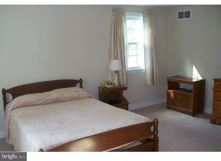 132 County Line Road Lansdale, PA 19446 - Photo 15 of 24 Bedroom - Main