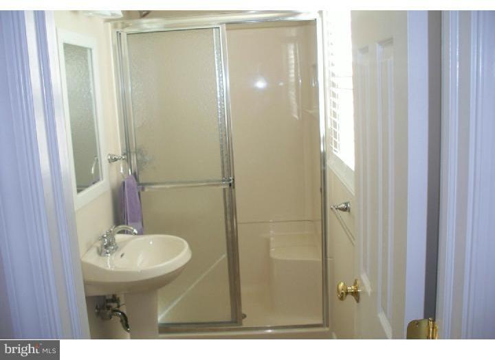 132 County Line Road Lansdale, PA 19446 - Photo 16 of 24 Bathroom