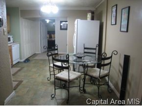 2360 E Keys Springfield, IL 62702 - Photo 7 of 12