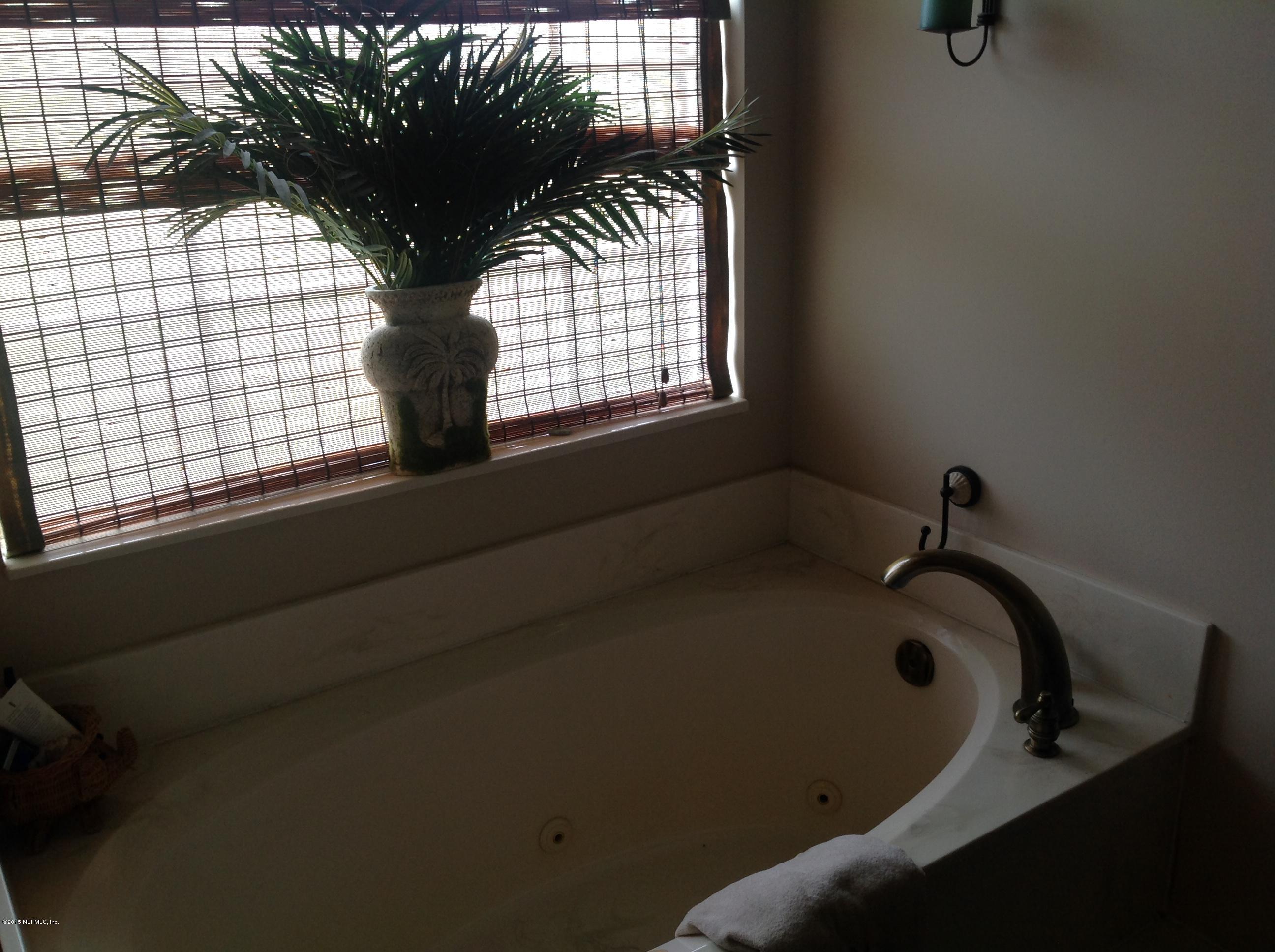 15540 Bream Road Jacksonville, FL 32226 - Photo 30 of 49 MBA tub