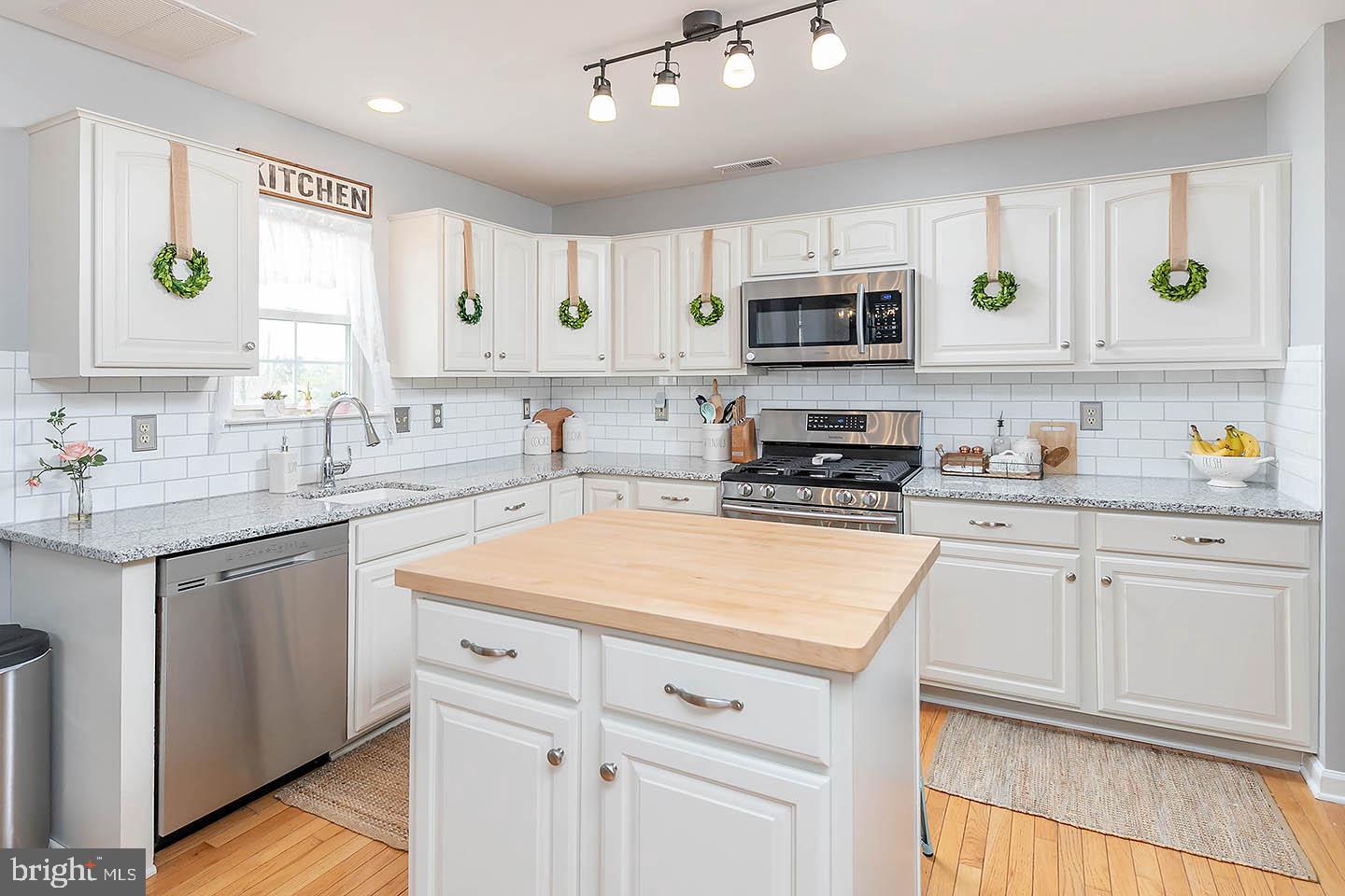 326 Beckett Road Swedesboro, NJ 08085 - Photo 4 of 28 Gallery Image 4