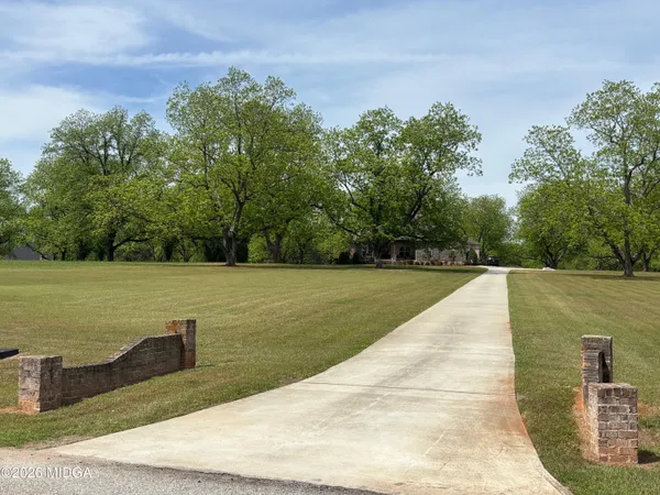 $690,000 | 917 Broken Arrow Trail, Perry, GA 31069