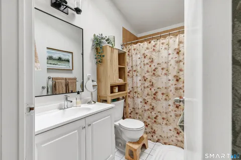 $599,000 | 221 Meadows End Road, Milford, CT 06460