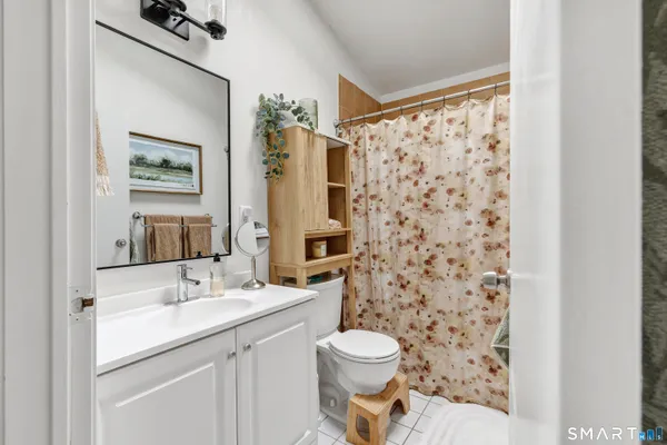 $599,000 | 221 Meadows End Road, Milford, CT 06460