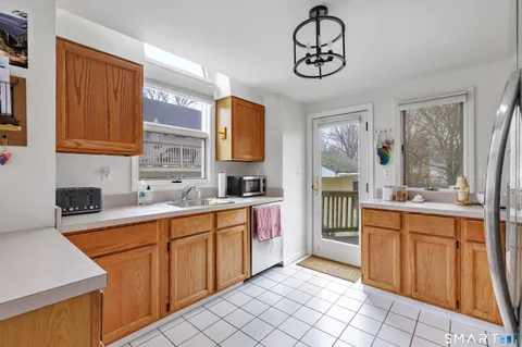 $599,000 | 221 Meadows End Road, Milford, CT 06460