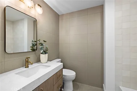 $9,999,000 | 1700 Port Ashley Place, Newport Beach, CA 92660