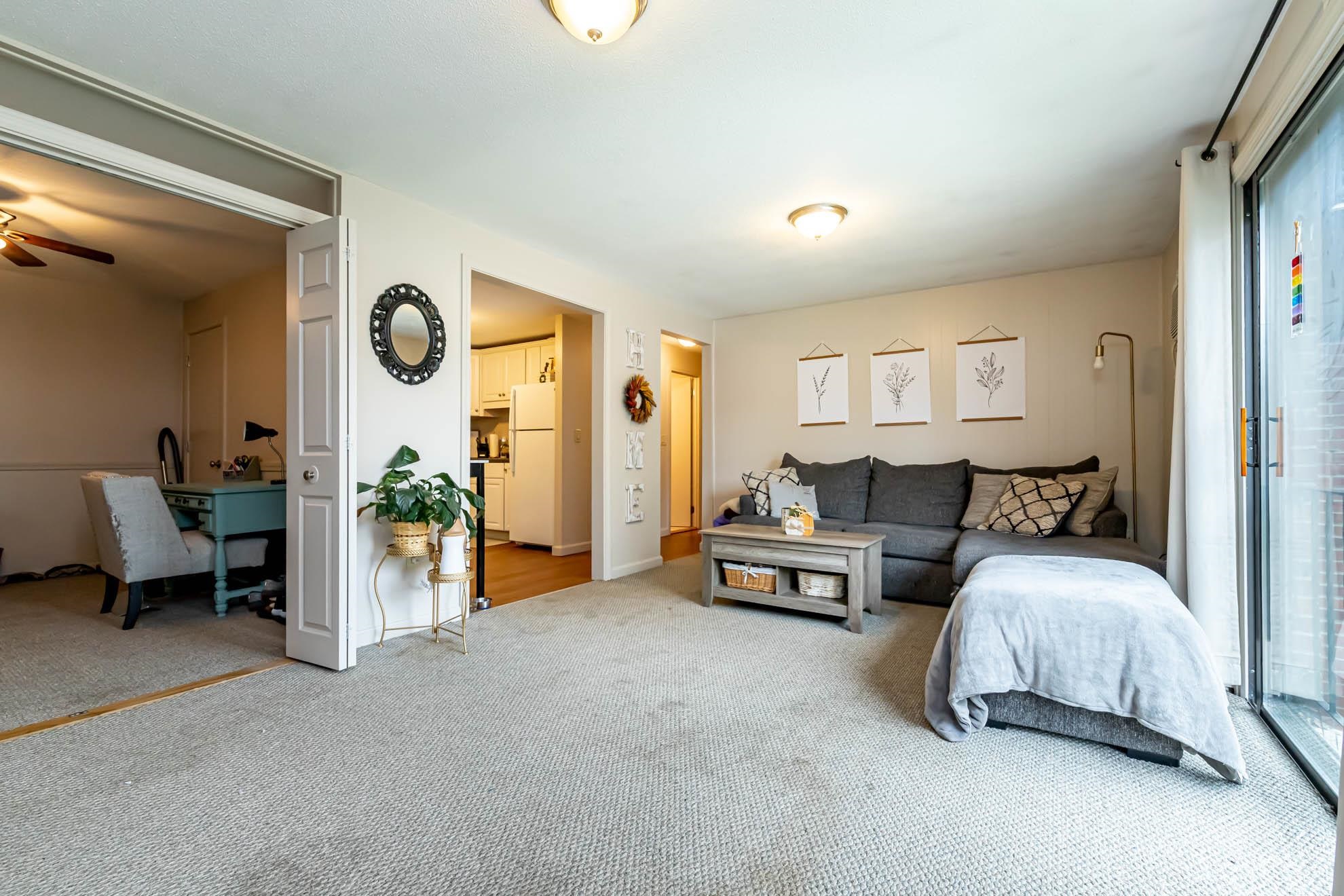 30 English Village Road, Unit 301 Manchester, NH 03102 - Photo 2 of 12 Gallery Image 2