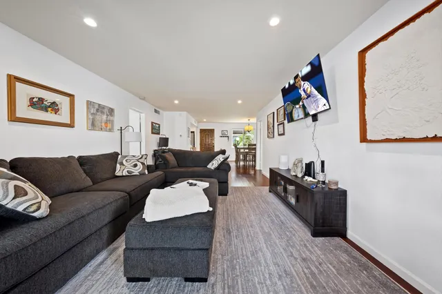 $280,000 | 2170 South Palm Canyon Drive, Unit 19, Palm Springs, CA 92264