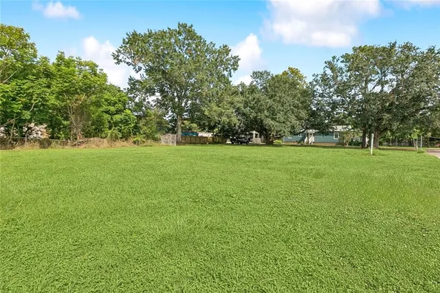 $59,900 | 1904 Tino Lane, Violet, LA 70092