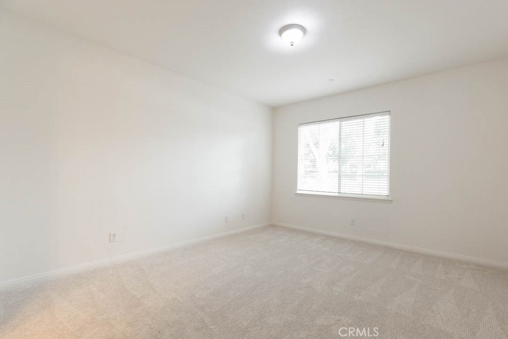 40 Tea Garden Irvine, CA 92620 - Photo 13 of 27 an empty room with a window
