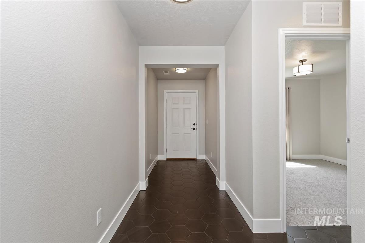 4323 Bainbridge Street Caldwell, ID 83607 - Photo 8 of 50
