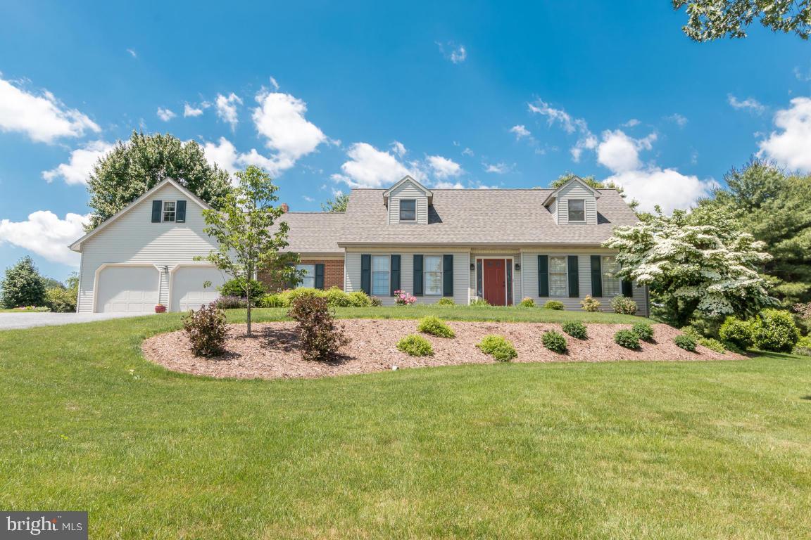 2 Strawberry Lane Lititz, PA 17543 - Photo 1 of 49