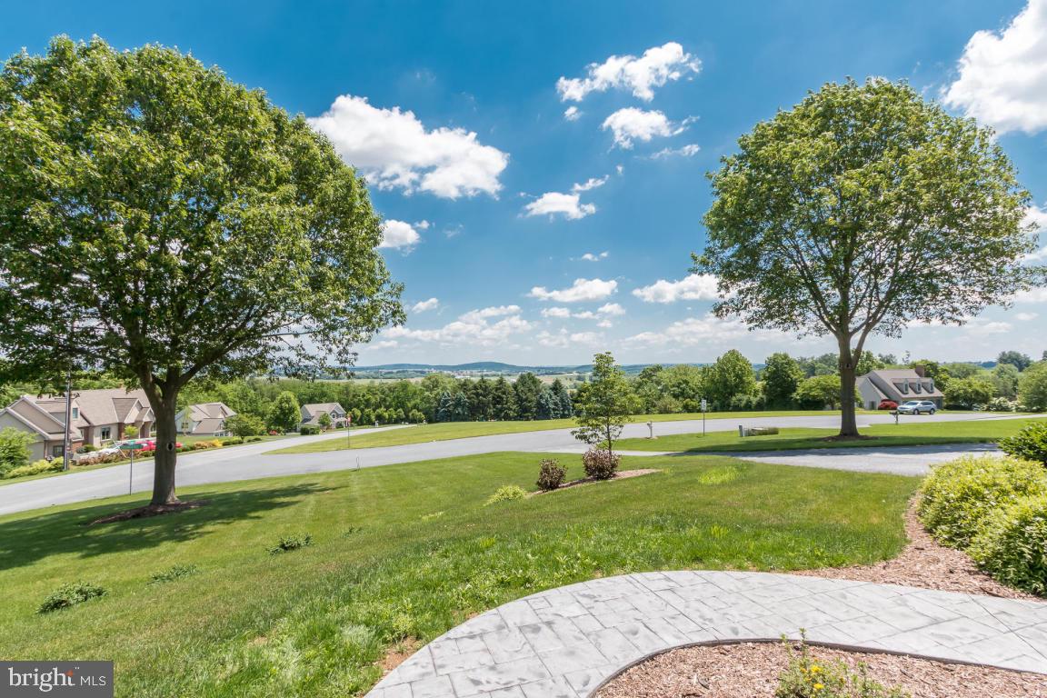 2 Strawberry Lane Lititz, PA 17543 - Photo 2 of 49