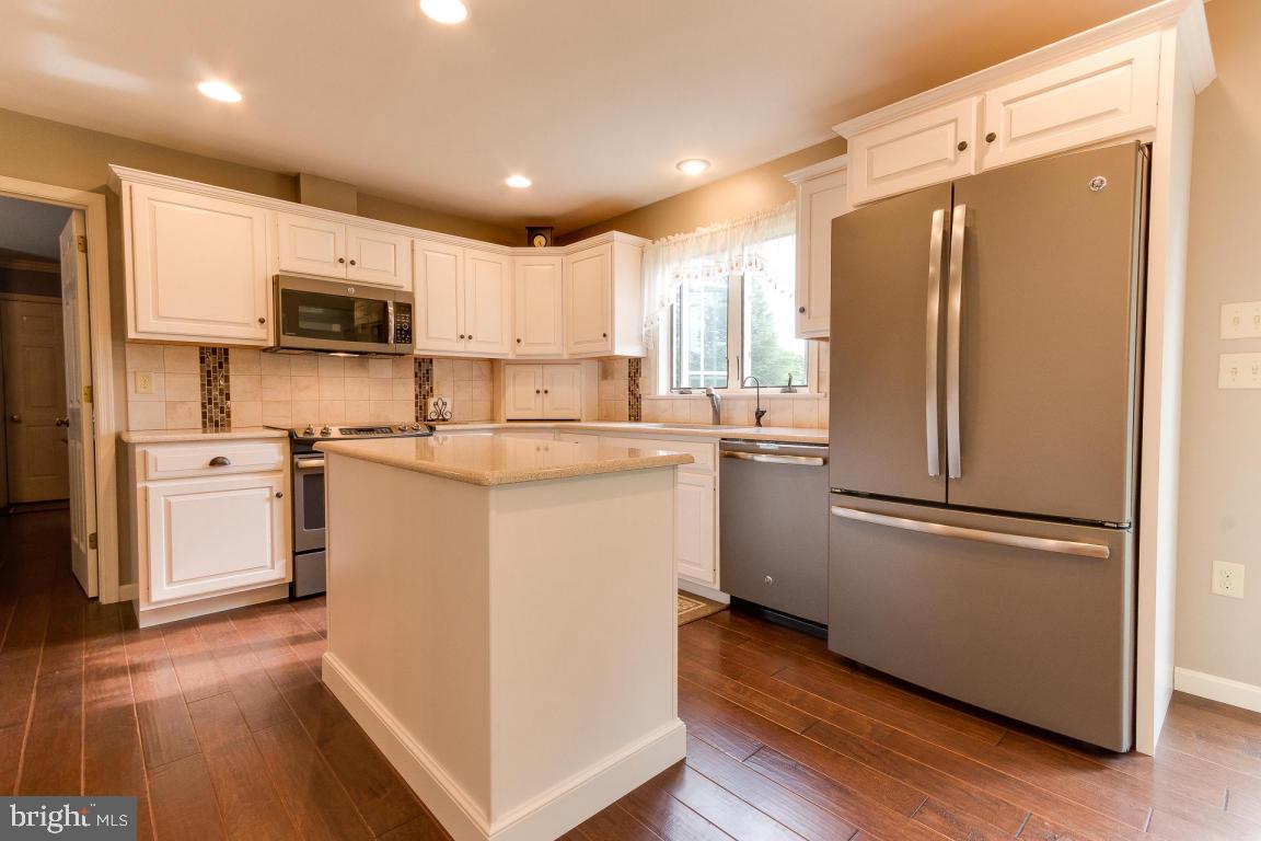 2 Strawberry Lane Lititz, PA 17543 - Photo 13 of 49