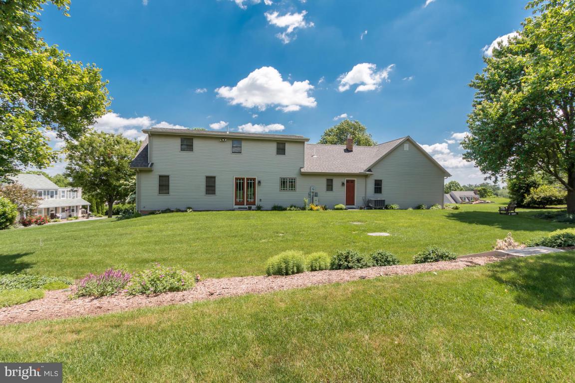 2 Strawberry Lane Lititz, PA 17543 - Photo 5 of 49