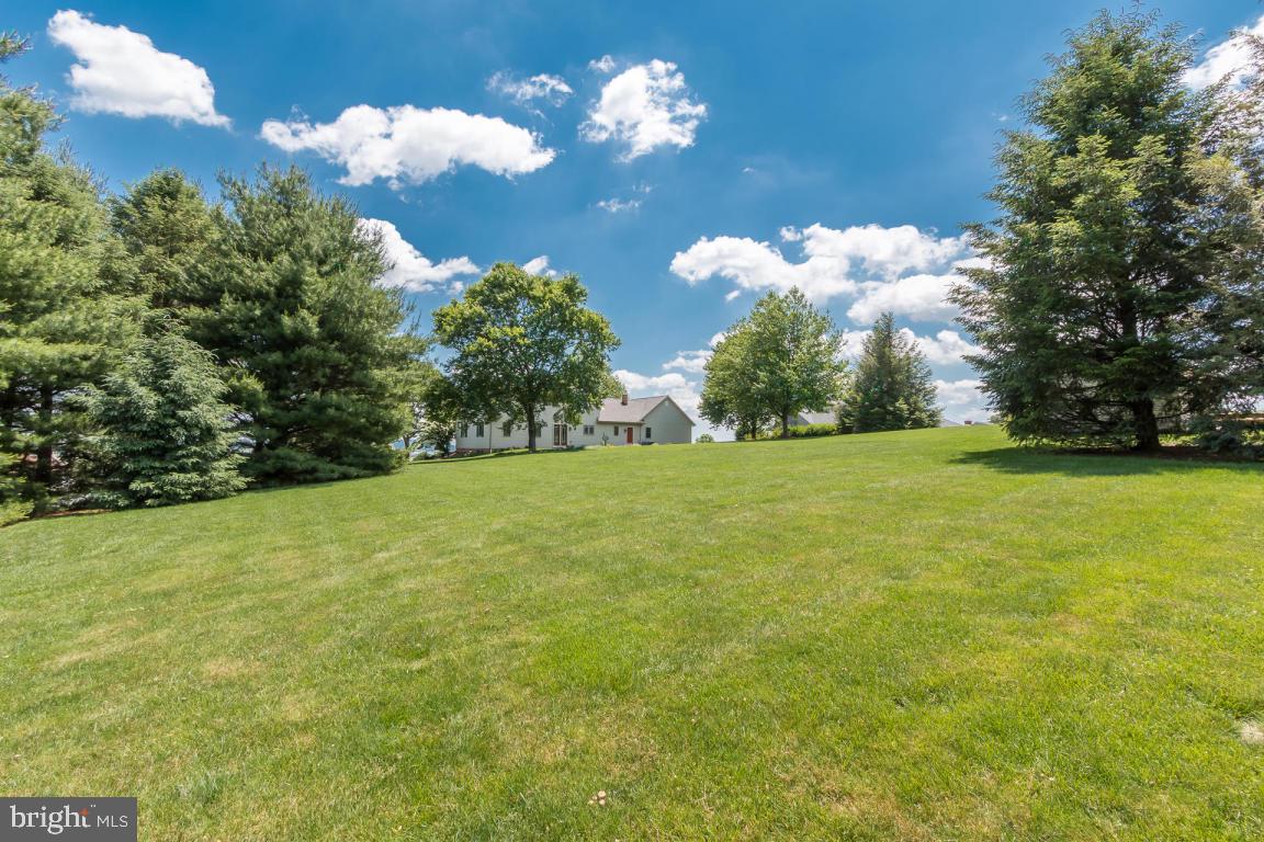 2 Strawberry Lane Lititz, PA 17543 - Photo 6 of 49