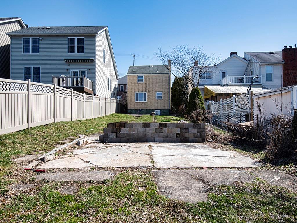 308 Sweetbriar Street Pittsburgh, PA 15211 - Photo 4 of 4