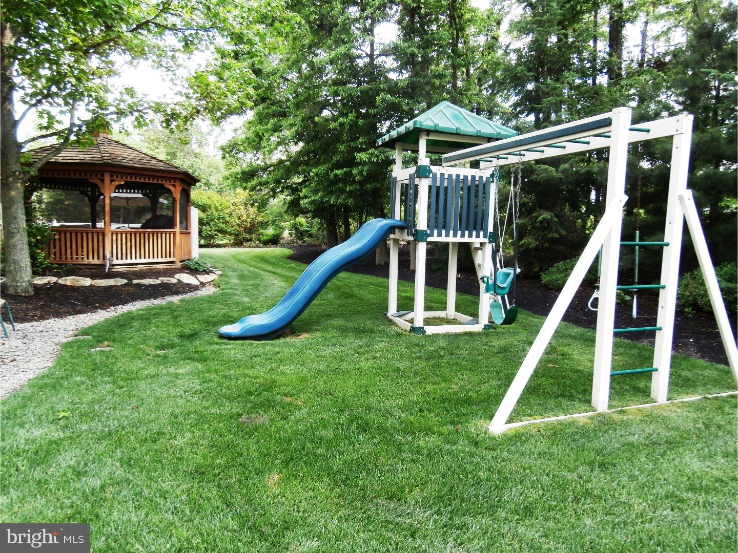 15 Skyline Circle Sewell, NJ 08080 - Photo 24 of 25 Exterior Back