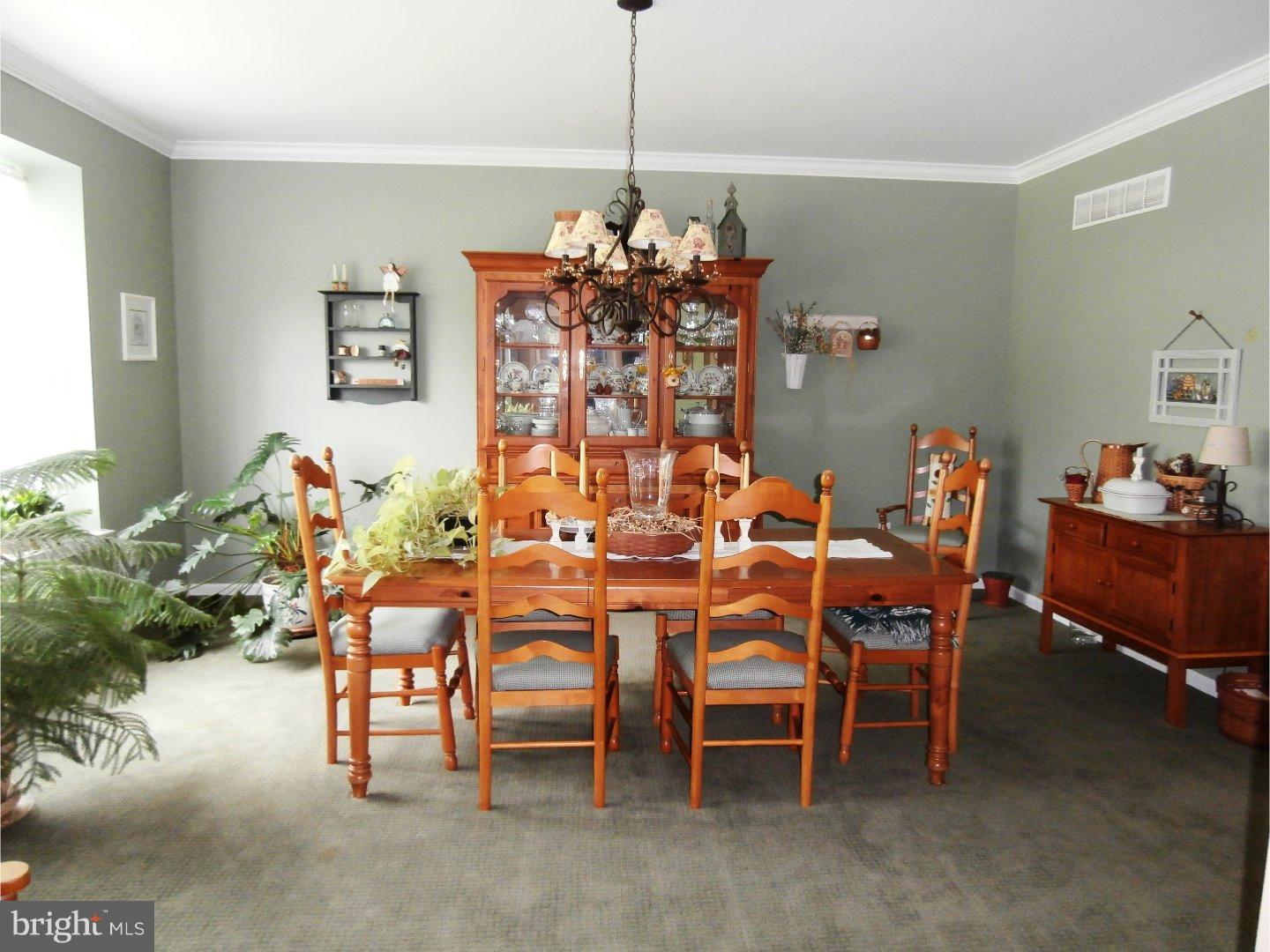 15 Skyline Circle Sewell, NJ 08080 - Photo 4 of 25 Dining Room