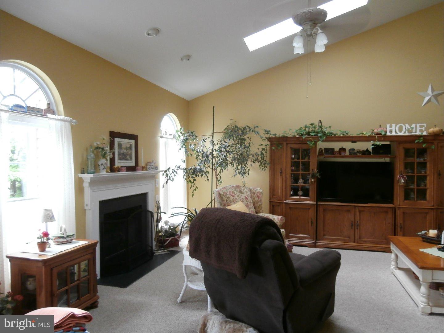 15 Skyline Circle Sewell, NJ 08080 - Photo 9 of 25 Great Room