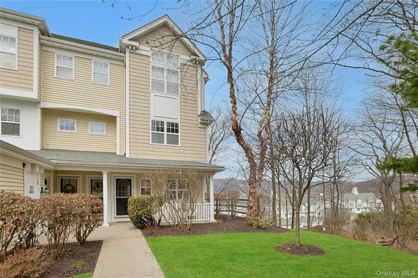 $439,000 | 614 Viewpoint Terrace, Peekskill, NY 10566