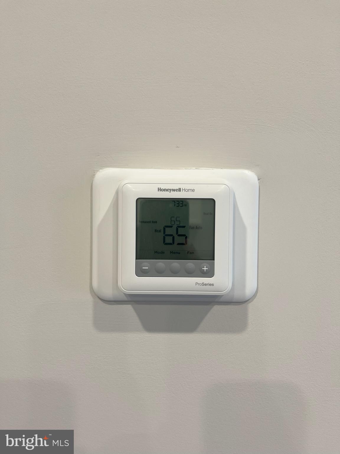 8 East Front Street Bridgeport, PA 19405 - Photo 28 of 38 a close up of a microwave