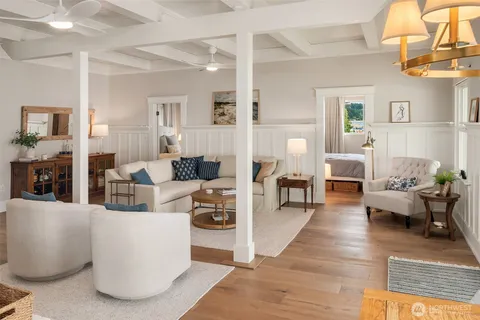 $1,325,000 | 26321 Pillsbury Road Southwest, Vashon, WA 98070