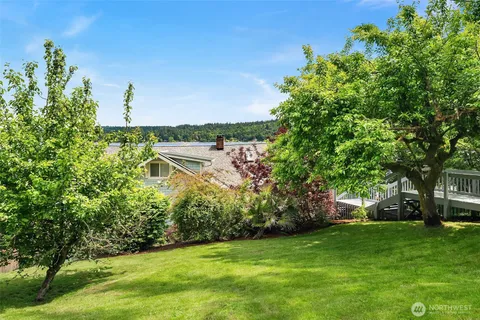 $1,325,000 | 26321 Pillsbury Road Southwest, Vashon, WA 98070