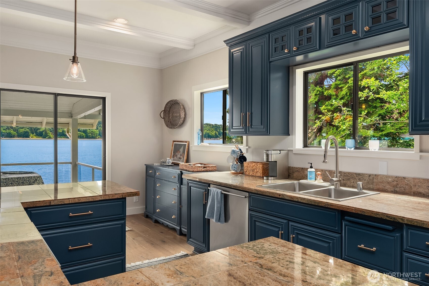 26321 Pillsbury Road Southwest Vashon, WA 98070 - Photo 10 of 40