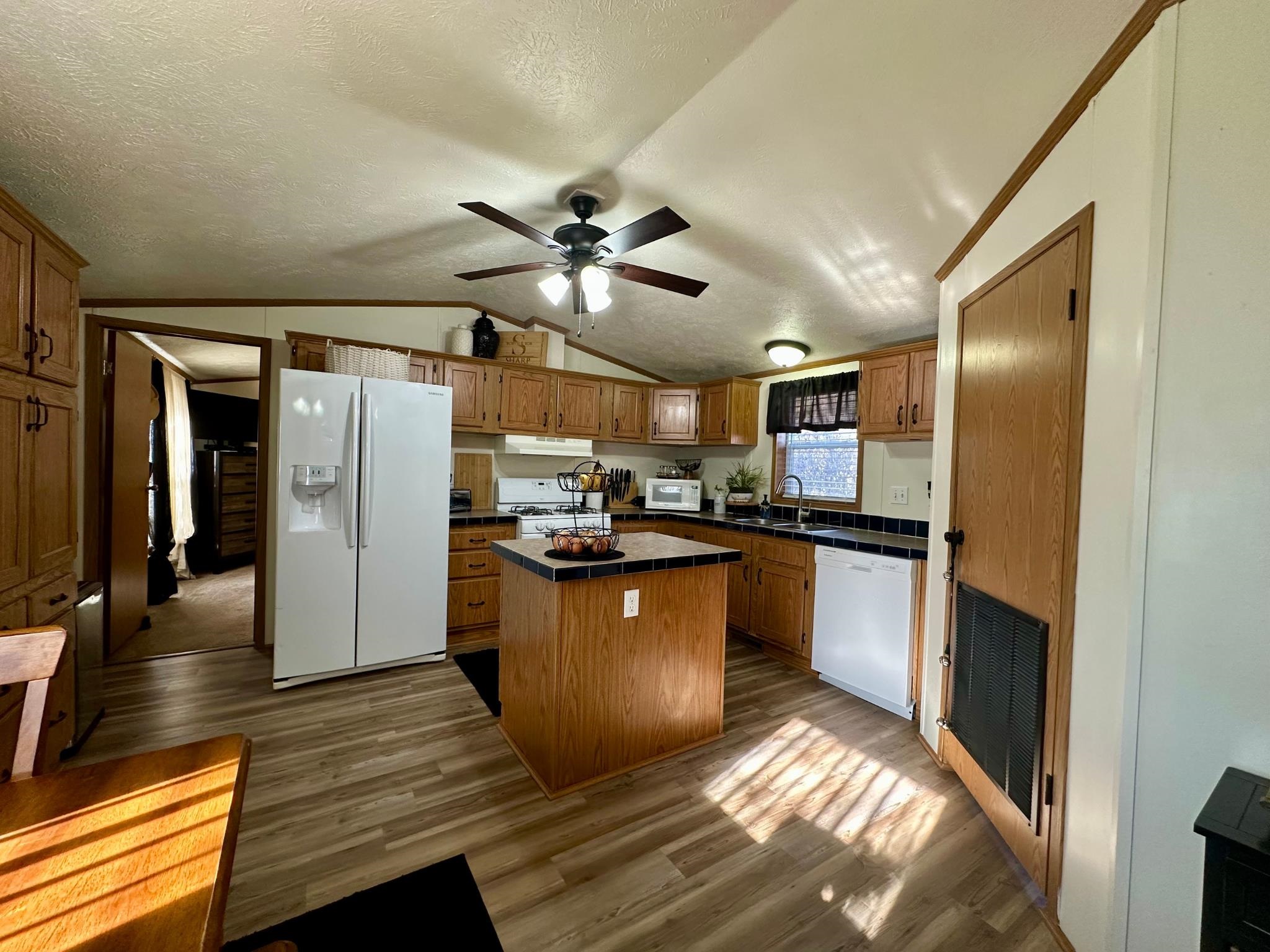 435 32 Road, Unit 139 Clifton, CO 81520 - Photo 8 of 33 Gallery Image 8