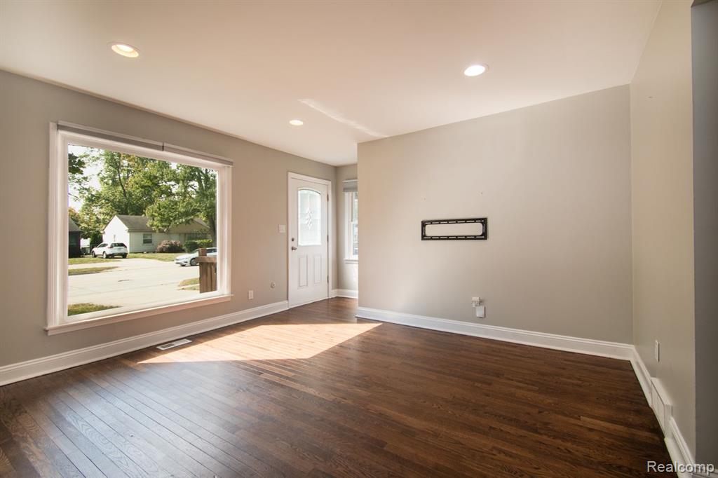 845 East 14 Mile Road Birmingham, MI 48009 - Photo 4 of 12