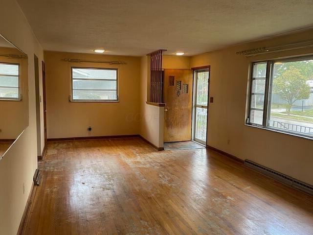 1709 Gaynor Road Columbus, OH 43227 - Photo 4 of 19 Living Room