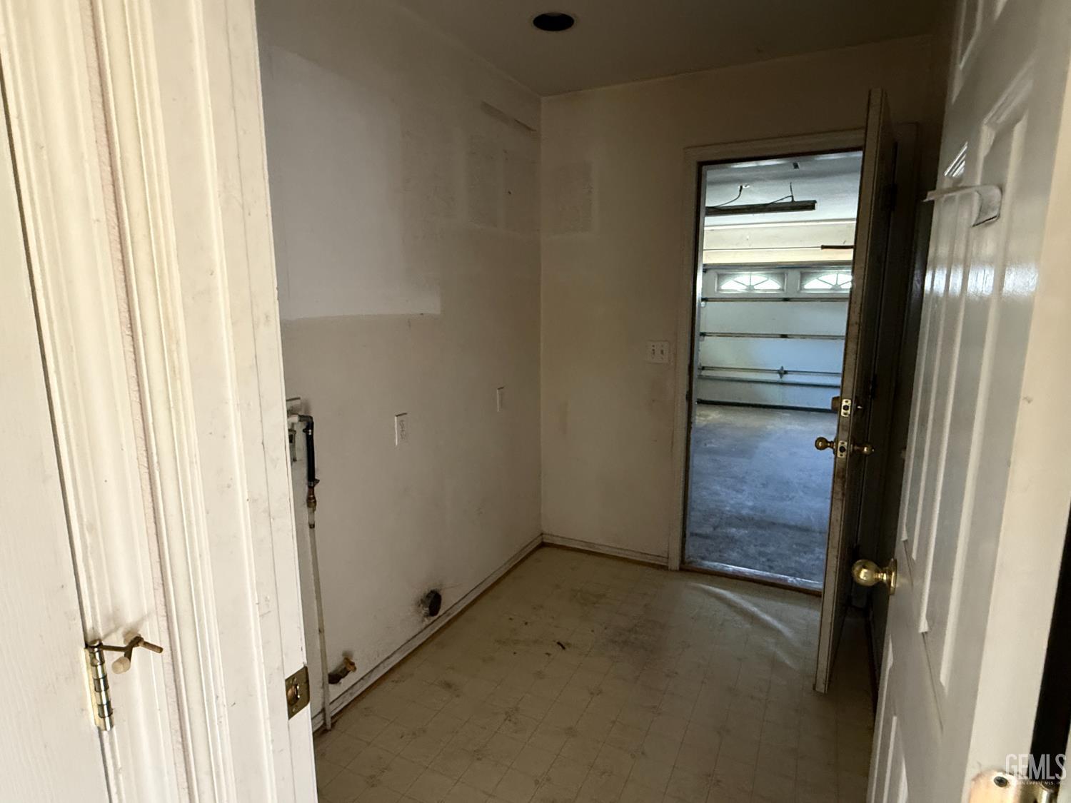 Undisclosed Address Tehachapi, CA 93561 - Photo 12 of 17