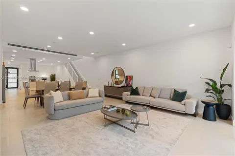 $1,399,000 | 909 Northeast 16th Avenue, Fort Lauderdale, FL 33304