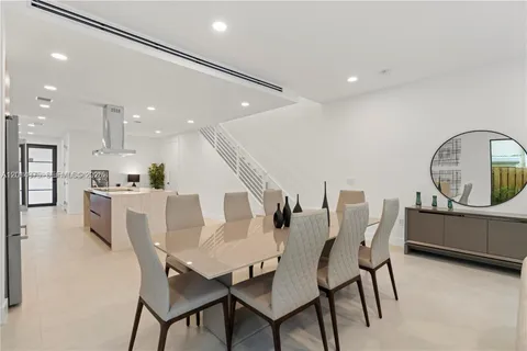 $1,399,000 | 909 Northeast 16th Avenue, Fort Lauderdale, FL 33304