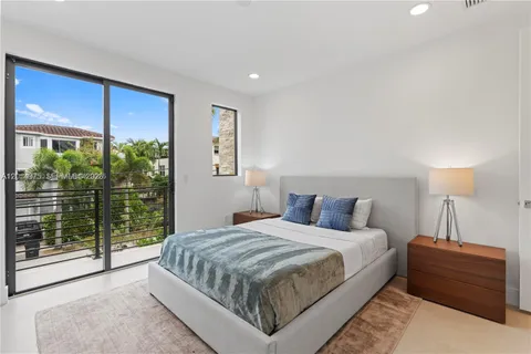 $1,399,000 | 909 Northeast 16th Avenue, Fort Lauderdale, FL 33304