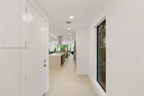 $1,399,000 | 909 Northeast 16th Avenue, Fort Lauderdale, FL 33304