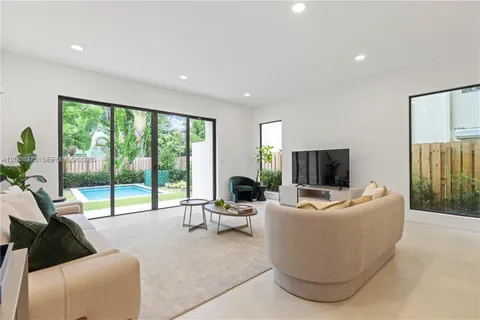 $1,399,000 | 909 Northeast 16th Avenue, Fort Lauderdale, FL 33304