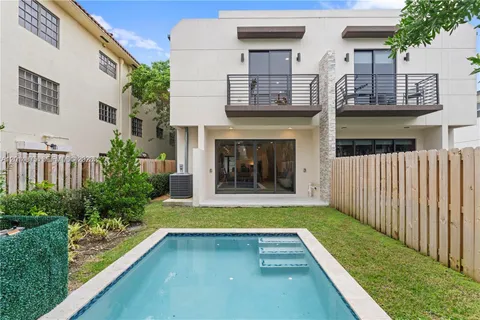 $1,399,000 | 909 Northeast 16th Avenue, Fort Lauderdale, FL 33304