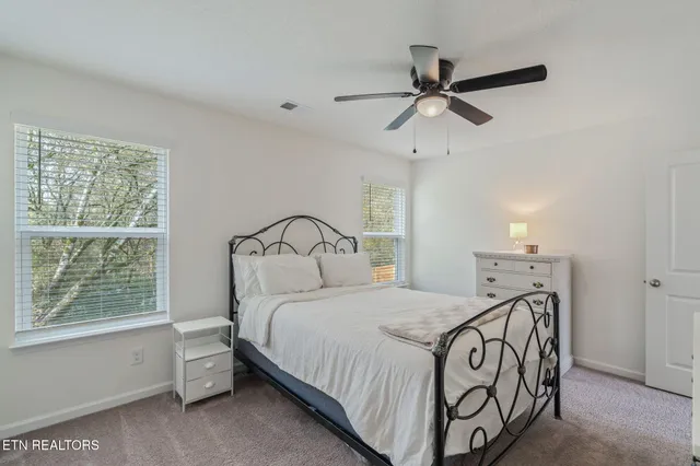 $295,500 | 9445 River Cane Road, Mascot, TN 37806