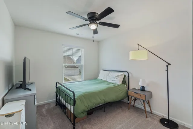 $295,500 | 9445 River Cane Road, Mascot, TN 37806