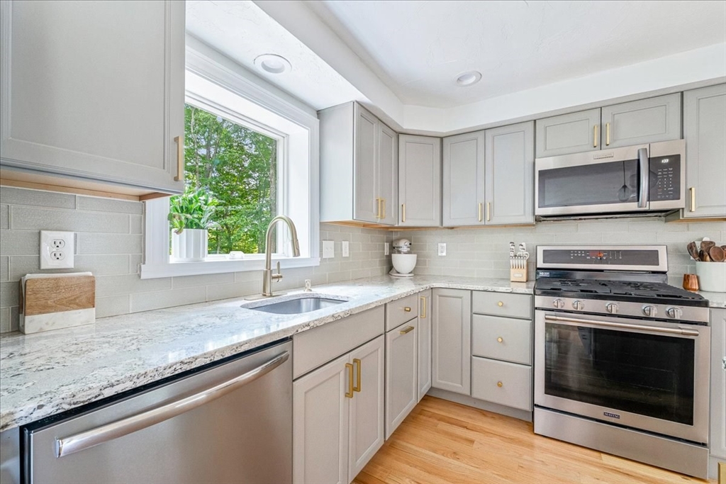 12 Reed Bent Road Rockland, MA 02370 - Photo 11 of 36